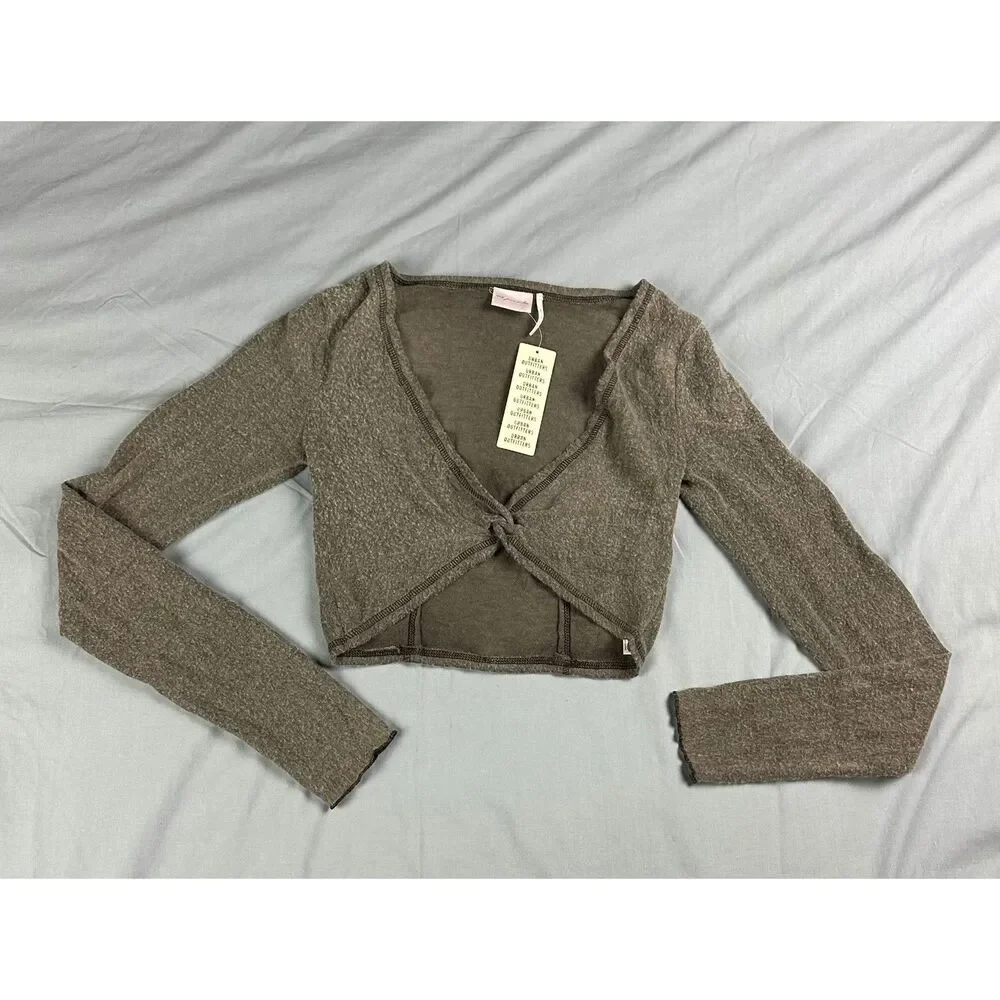 NWT w/flaw Urban Outfitters Fleece Long Sleeve Crop Top Gray Twist Front Size M